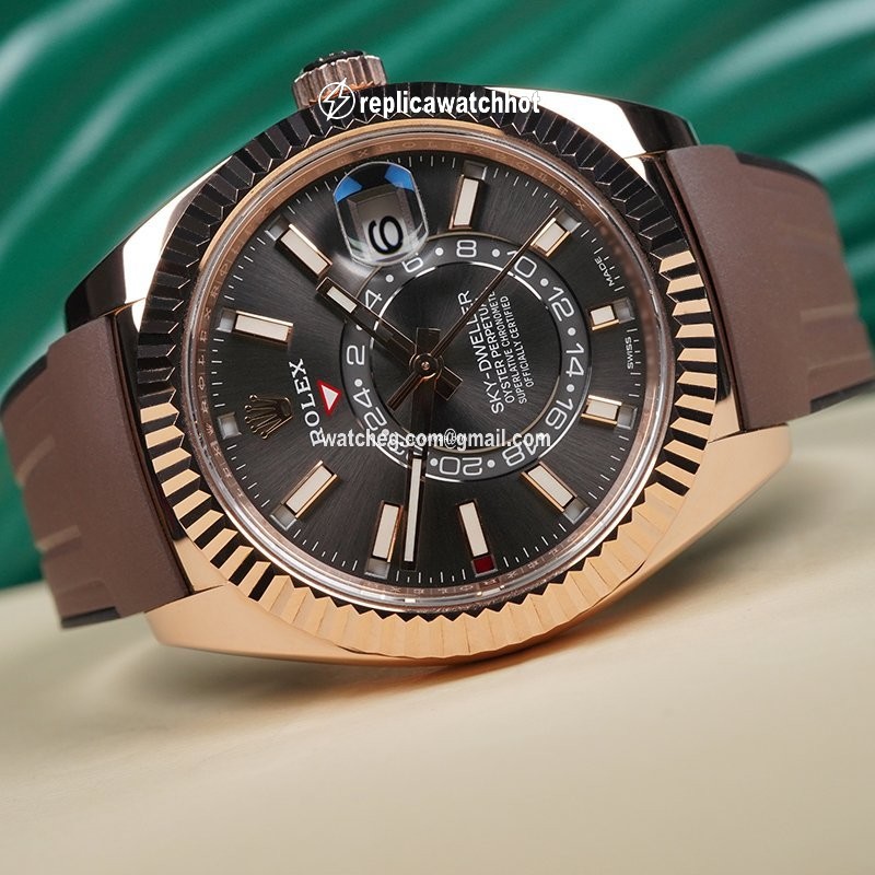Rolex Sky-Dweller Mens watch Unisex Rose gold Automatic 326135 2