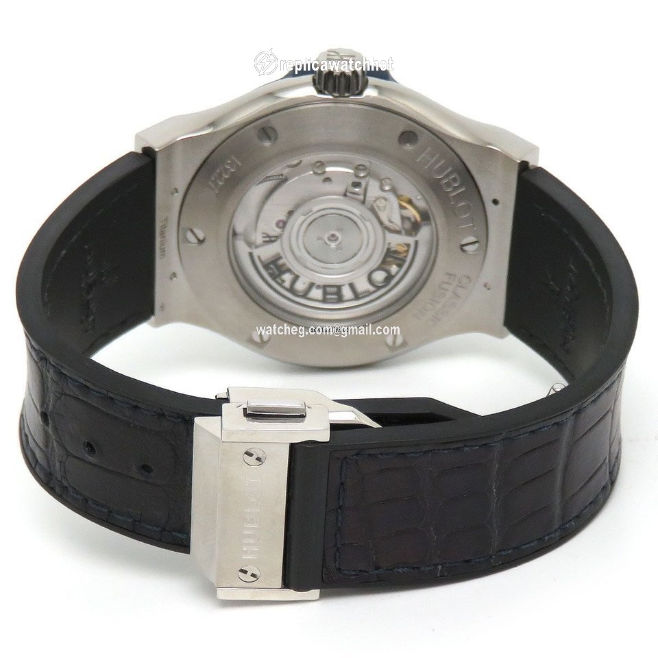 Hublot Classic Fusion 45, 42, 38, 33 mm Mens watch Unisex Automatic Titanium 542.NX.6670.LR.JPN18 2
