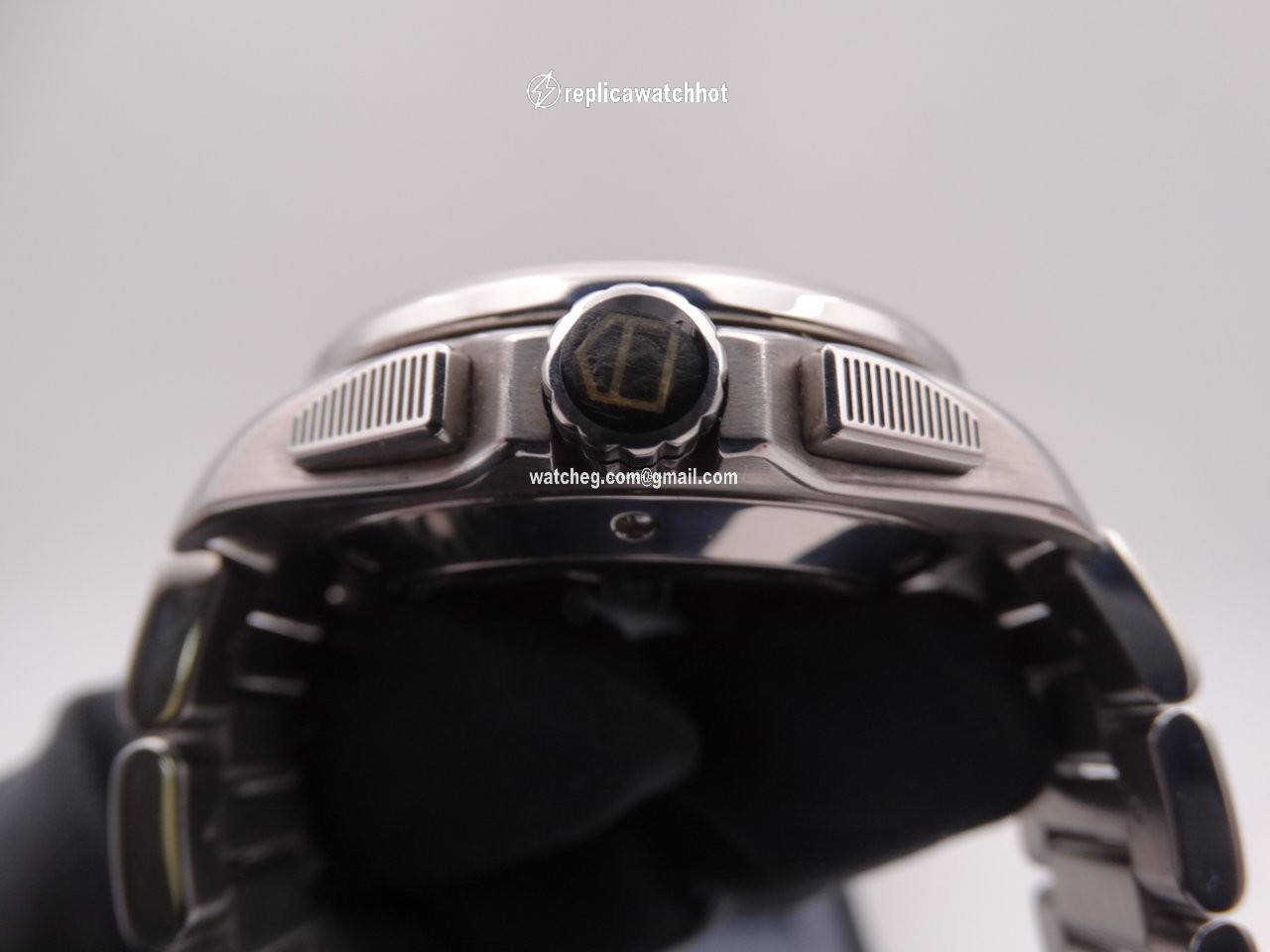 TAG Heuer Grand Carrera Mens watch Unisex Automatic Steel CAV5115.BA0902 2