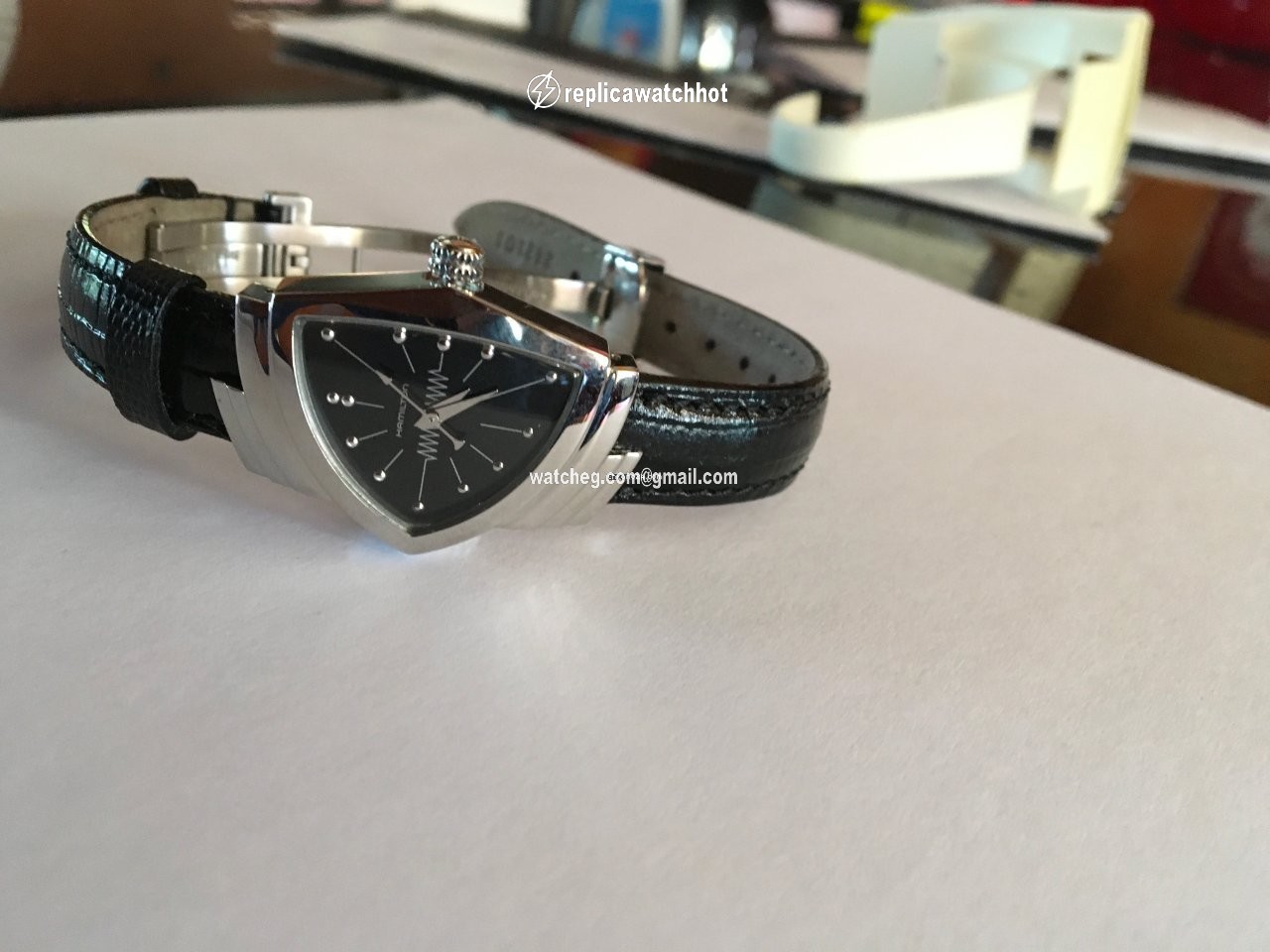 Hamilton Ventura Womens watch Quartz H24 211 732 2