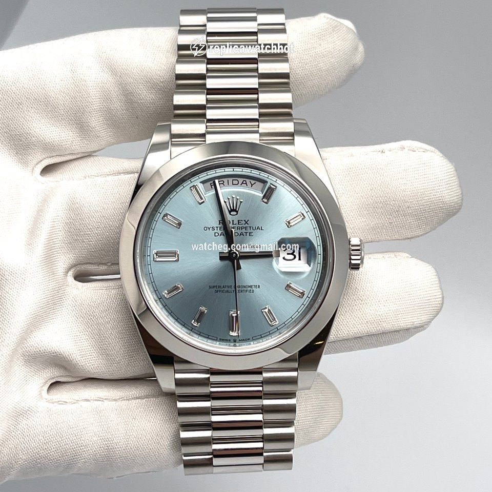 Rolex Day-Date 40 Mens watch Unisex Platinum Automatic 228206 2