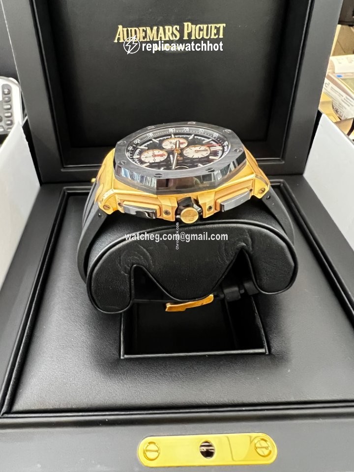 Audemars Piguet Royal Oak Offshore Chronograph Mens watch Unisex Automatic Rose gold 26401.RO.OO.A002.CA.01 2