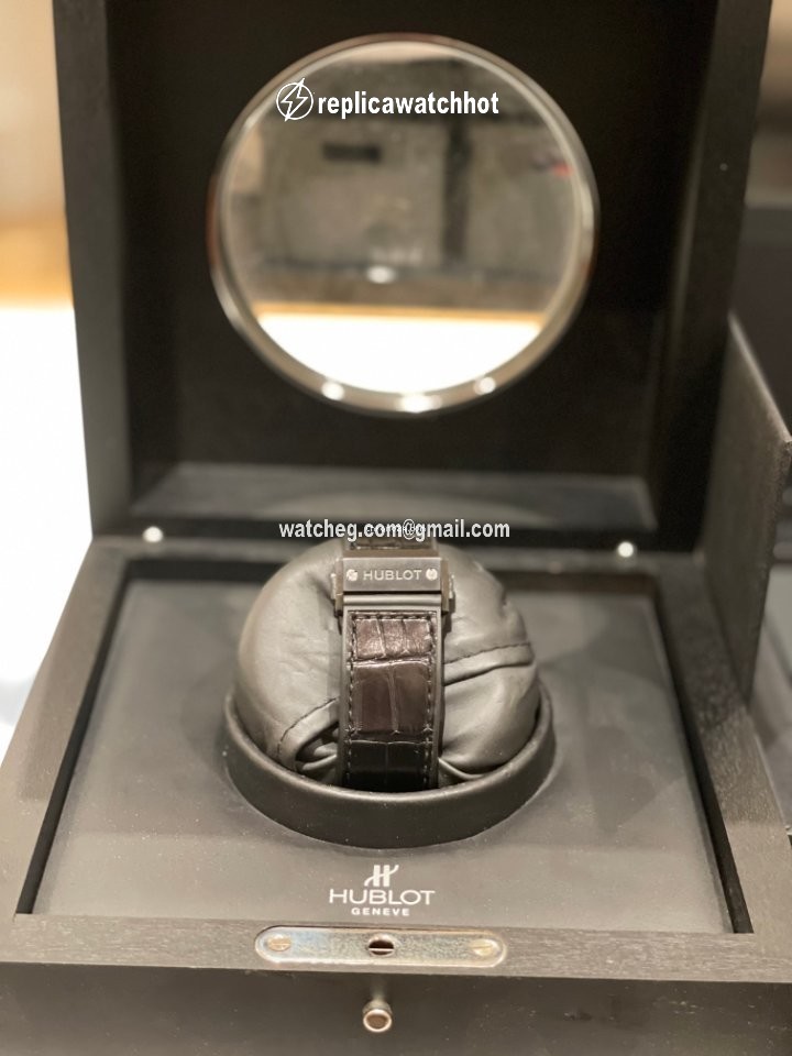 Hublot Classic Fusion Ultra-Thin Mens watch Unisex Manual winding Ceramic 515.CM.0140.LR 2