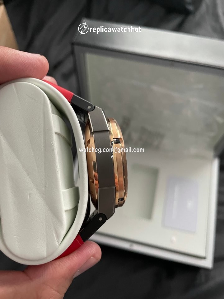 IWC Ingenieur Perpetual Calendar Digital Date-Month Mens watch Unisex Titanium IW379203 2