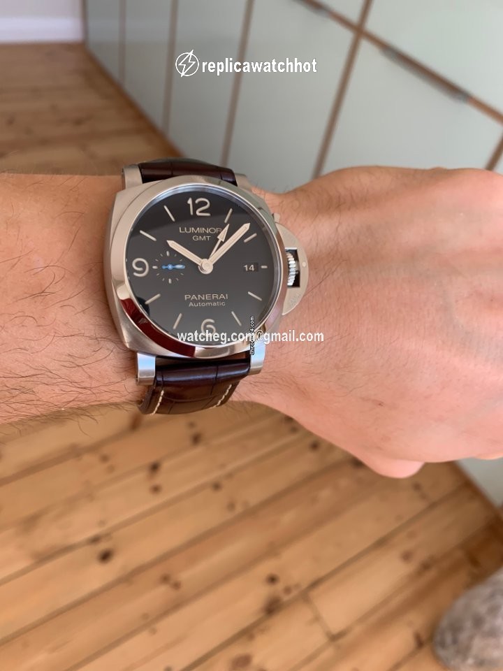 Panerai Luminor 1950 3 Days GMT Automatic Mens watch Unisex Automatic Steel PAM 01320 2