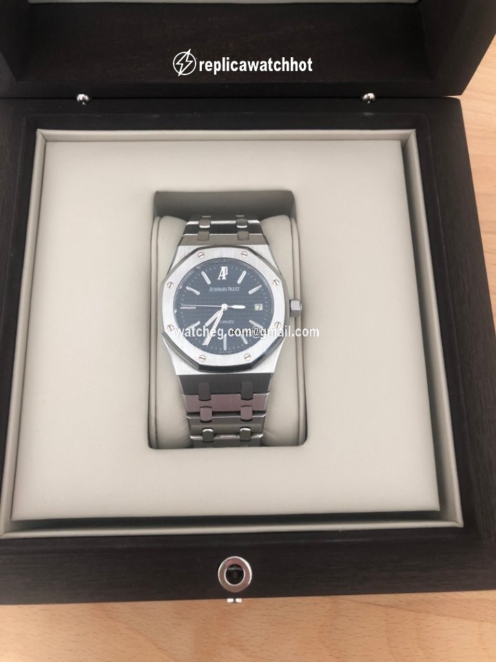 Audemars Piguet Royal Oak Selfwinding Mens watch Unisex Automatic Steel 15300ST.OO.1220ST.02 2