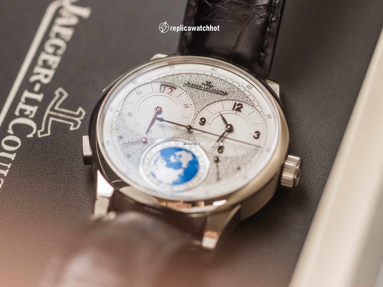 Jaeger-LeCoultre Duometre Mens watch Unisex Manual winding White gold 606.35.40 2