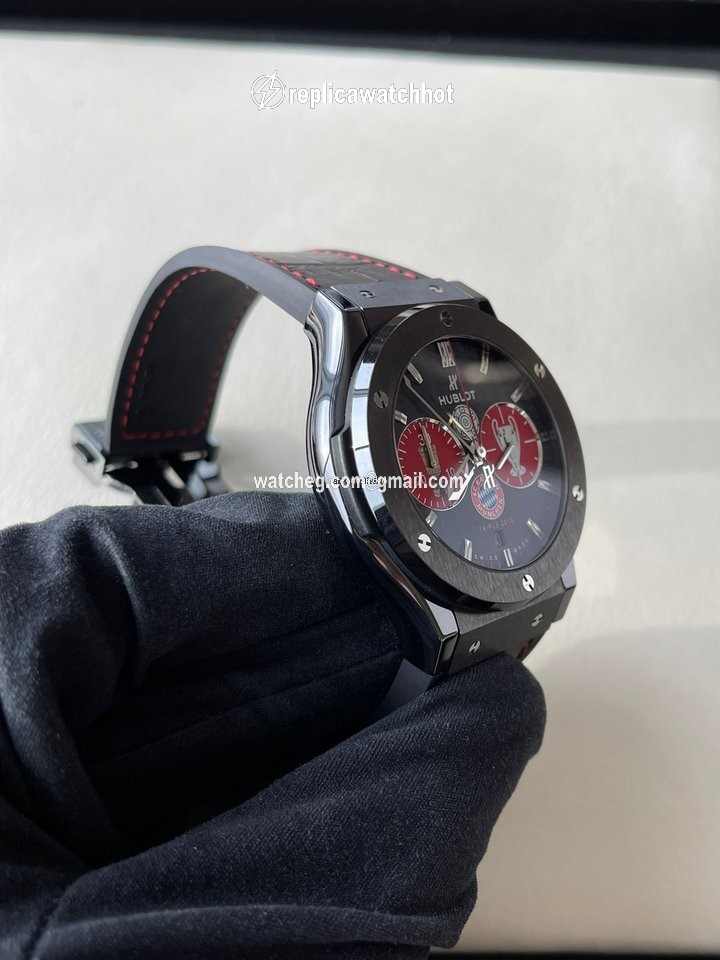 Hublot Classic Fusion Chronograph Mens watch Unisex Automatic Ceramic 521.CM.1737.LR.BYM13 2