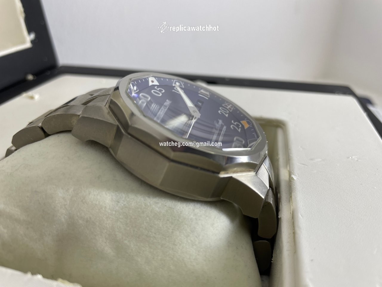 Corum Admirals Cup Competition 48 Mens watch Unisex Automatic Titanium 947.933.04 2