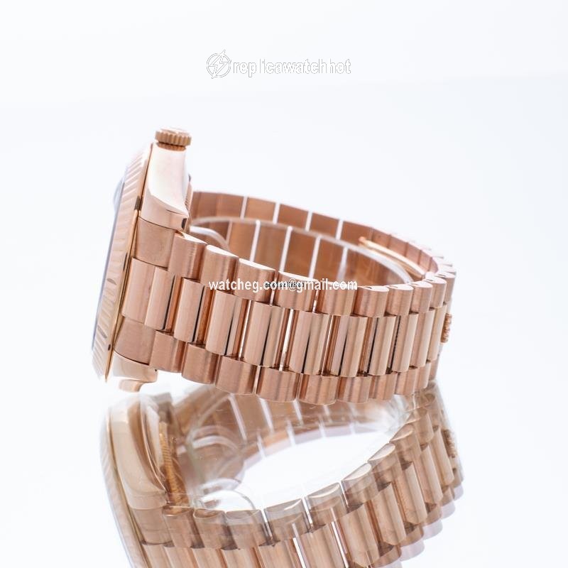Rolex Day-Date II Mens watch Unisex Rose gold Automatic 218235 2