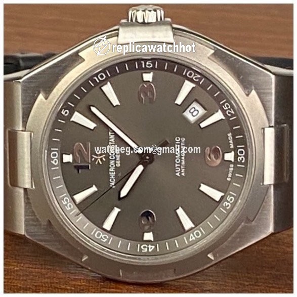 Vacheron Constantin Overseas Mens watch Unisex Automatic Steel 47040 000W-9500 2