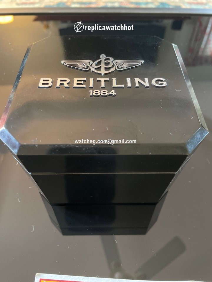 Breitling Superocean Mens watch Unisex Automatic Steel A17360-108 2