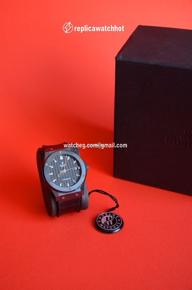 Hublot Classic Fusion 45, 42, 38, 33 mm Mens watch Unisex Automatic Ceramic 511.CM.1770.LR 2