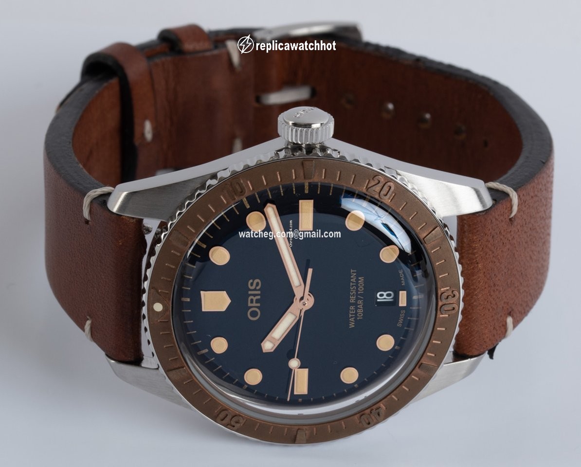 Oris Divers Sixty Five Mens watch Unisex Automatic Bronze 01-733-7707-4355-07 5 20 45 2