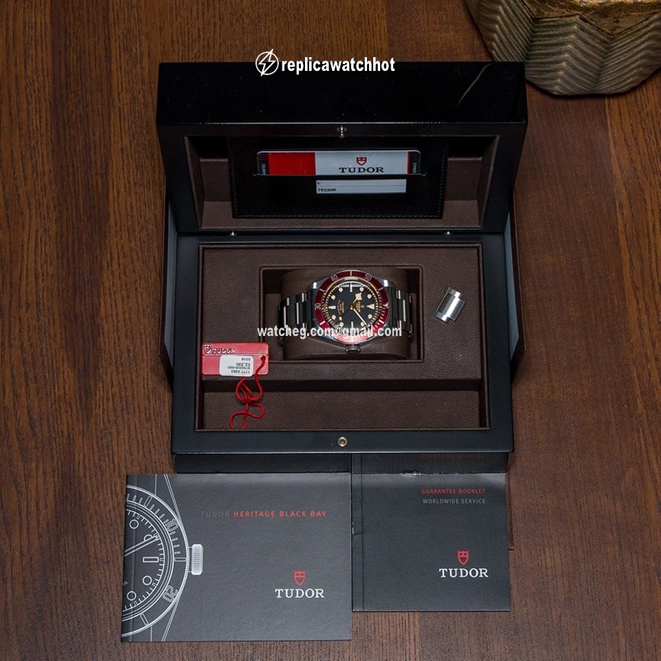 Tudor Black Bay Mens watch Unisex Automatic Steel 79220R 2