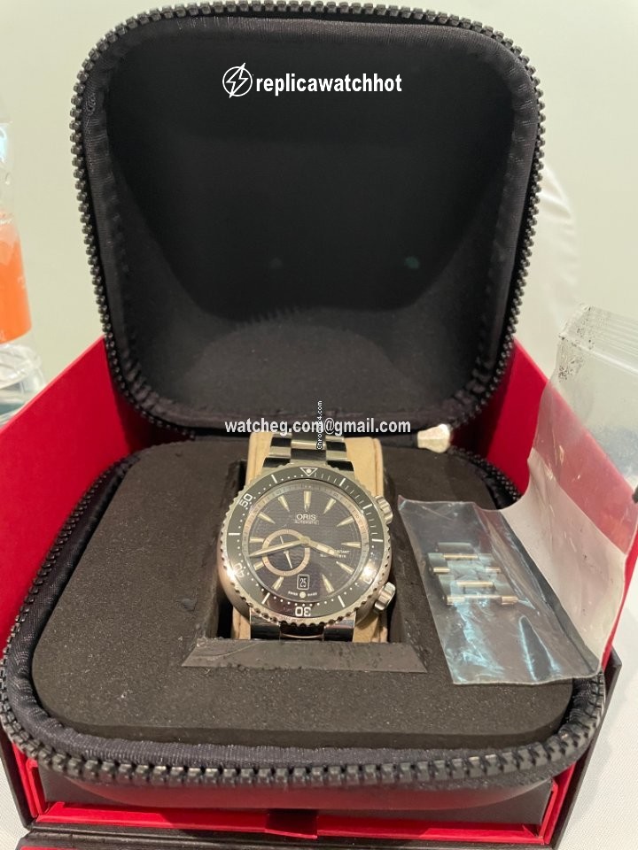 Oris Divers Titan Mens watch Unisex Automatic Titanium 01 743 7638 7454-07 8 24 70PEB 2
