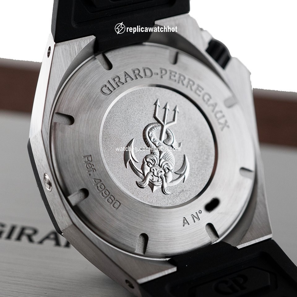 Girard Perregaux Sea Hawk Automatic Steel 49960-19-631-FK6A 2