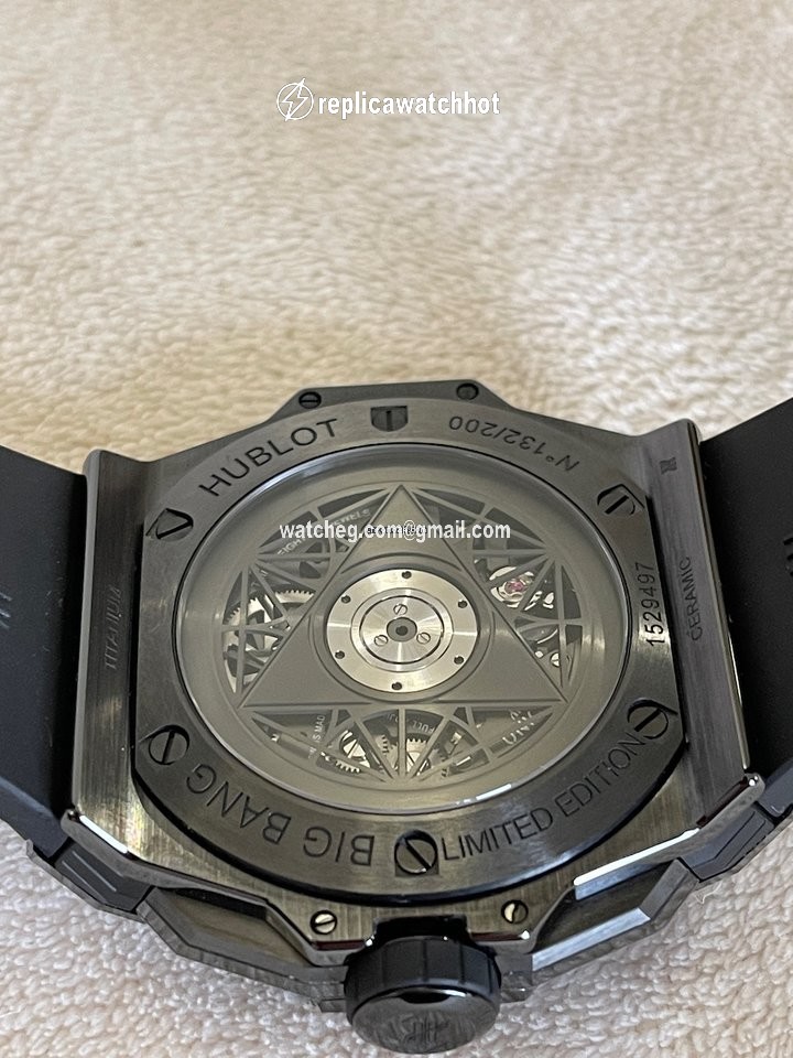 Hublot Big Bang Sang Bleu Mens watch Unisex Automatic Ceramic 418.CX.1114.RX.MXM20 2