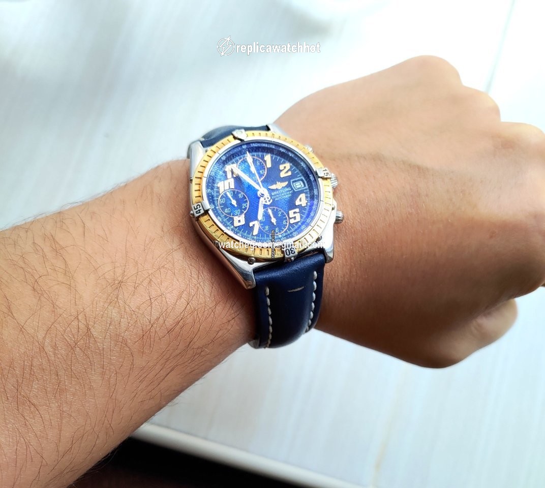 Breitling Blackbird Mens watch Unisex Automatic Gold Steel D13350 2