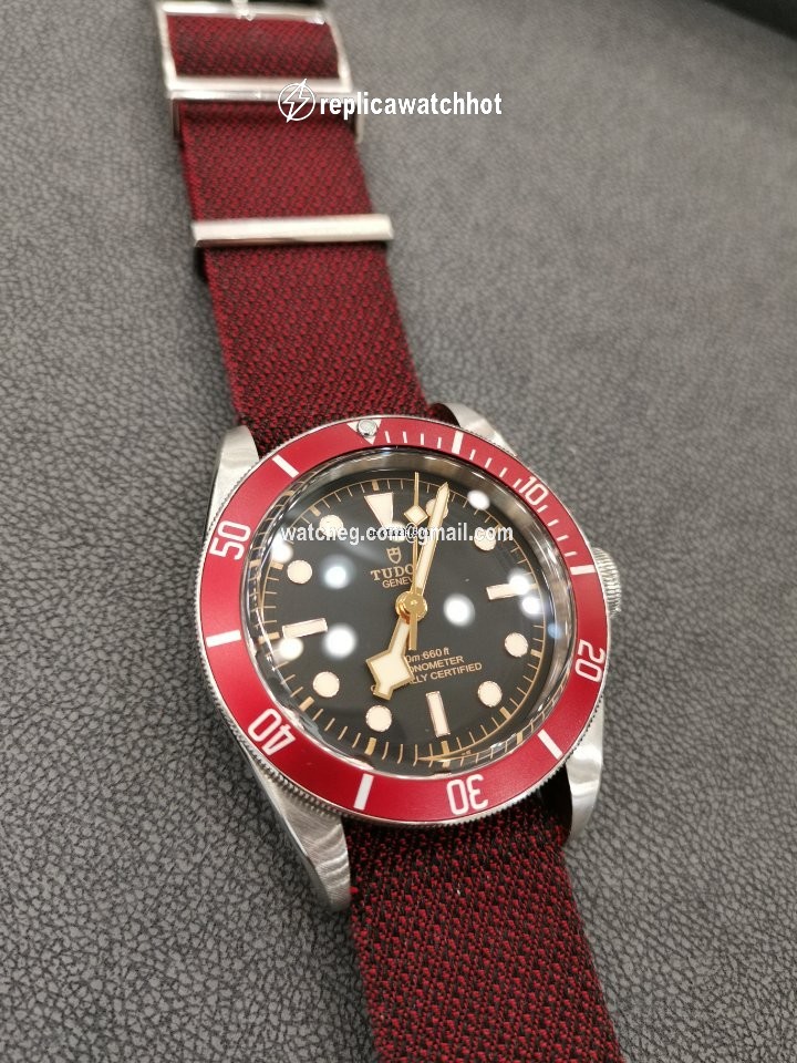 Tudor Black Bay Mens watch Unisex Automatic Steel M79230R-0011 2