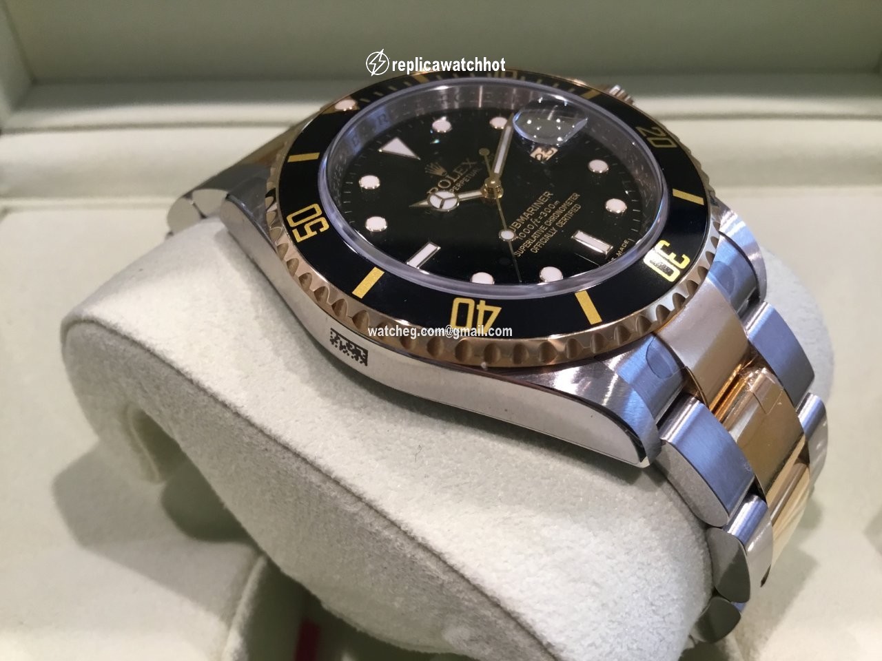 Rolex Submariner Date Mens watch Unisex Gold Steel Automatic 16613N 2