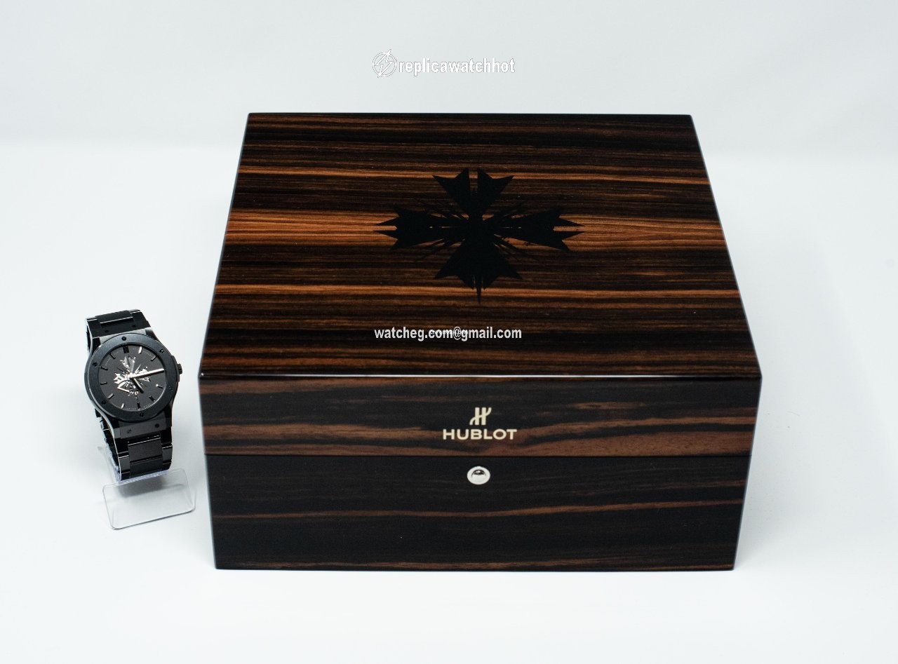 Hublot Classic Fusion Ultra-Thin Mens watch Unisex Manual winding Ceramic 515.CM.1040.LR.SCH13 2