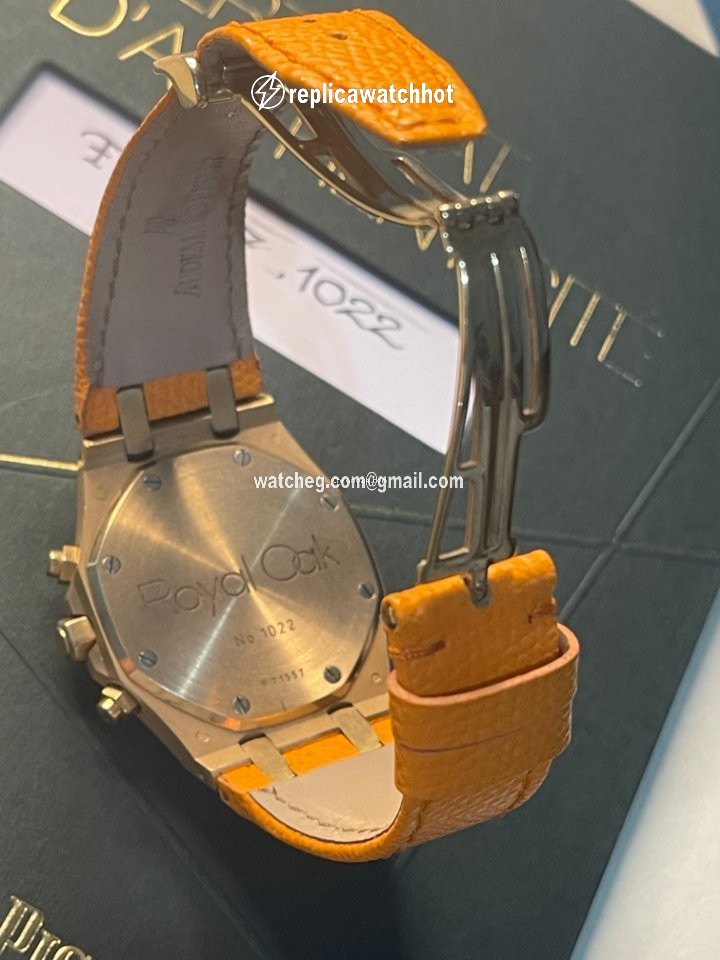 Audemars Piguet Royal Oak Chronograph Mens watch Unisex Automatic Rose gold F 71557 2