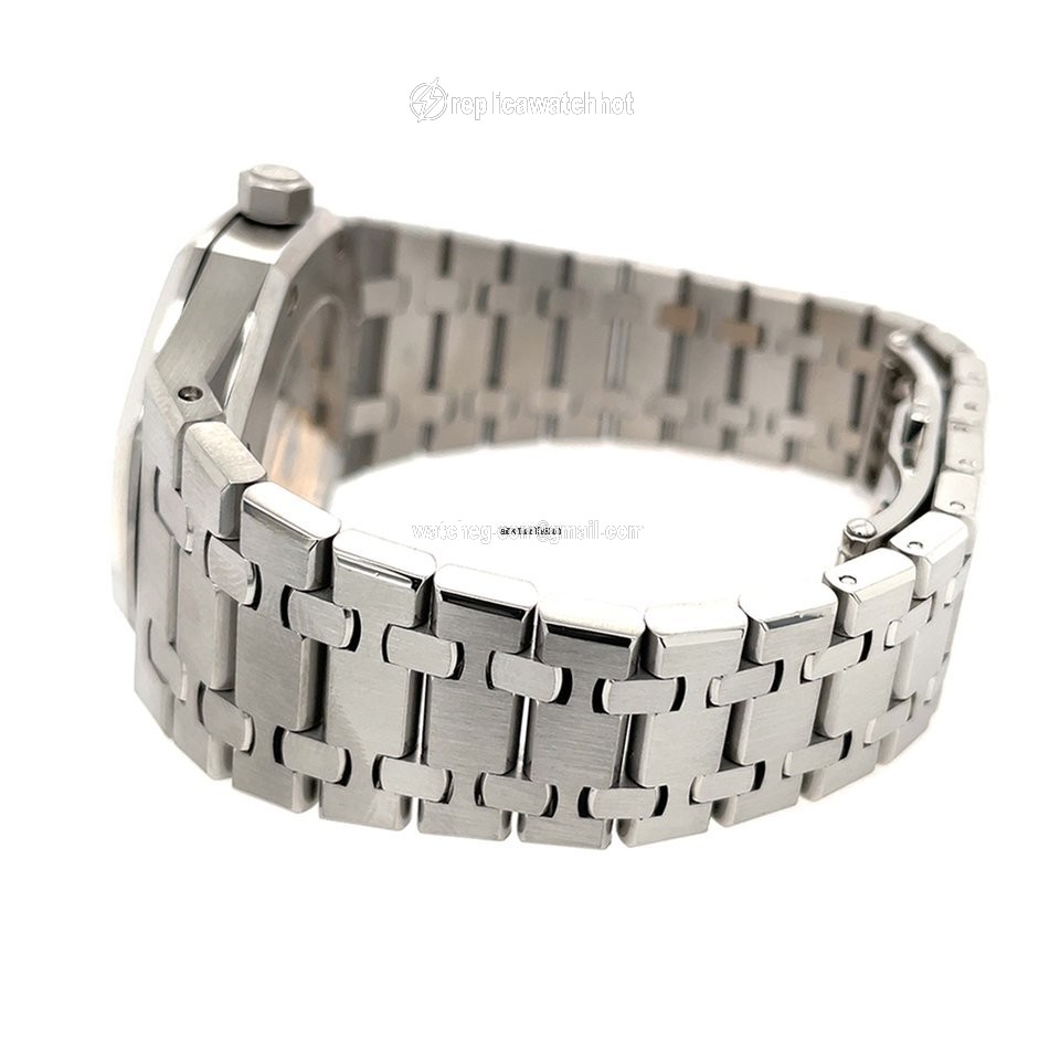 Audemars Piguet Royal Oak Selfwinding Mens watch Unisex Automatic Steel 15300ST.OO.1220ST.01 2