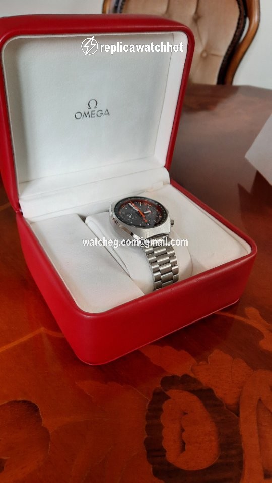 Omega Speedmaster Mark II Mens watch Unisex Automatic Steel 327.10.43.50.06.001 2