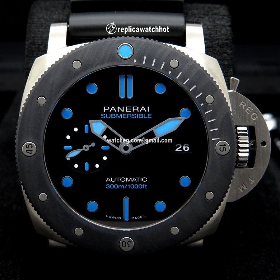 Panerai Luminor Submersible Mens watch Unisex Automatic Carbon PAM 799 2