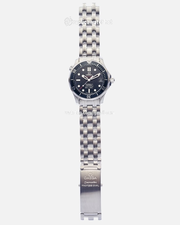 Omega Seamaster Diver 300 M Mens watch Unisex Automatic Steel 212.30.36.20.01.001 2