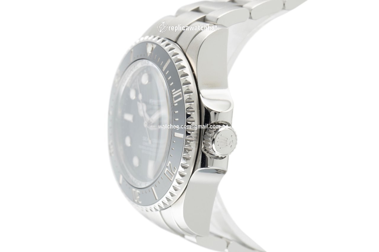 Rolex Sea-Dweller Deepsea Mens watch Unisex Steel Automatic 116660 2