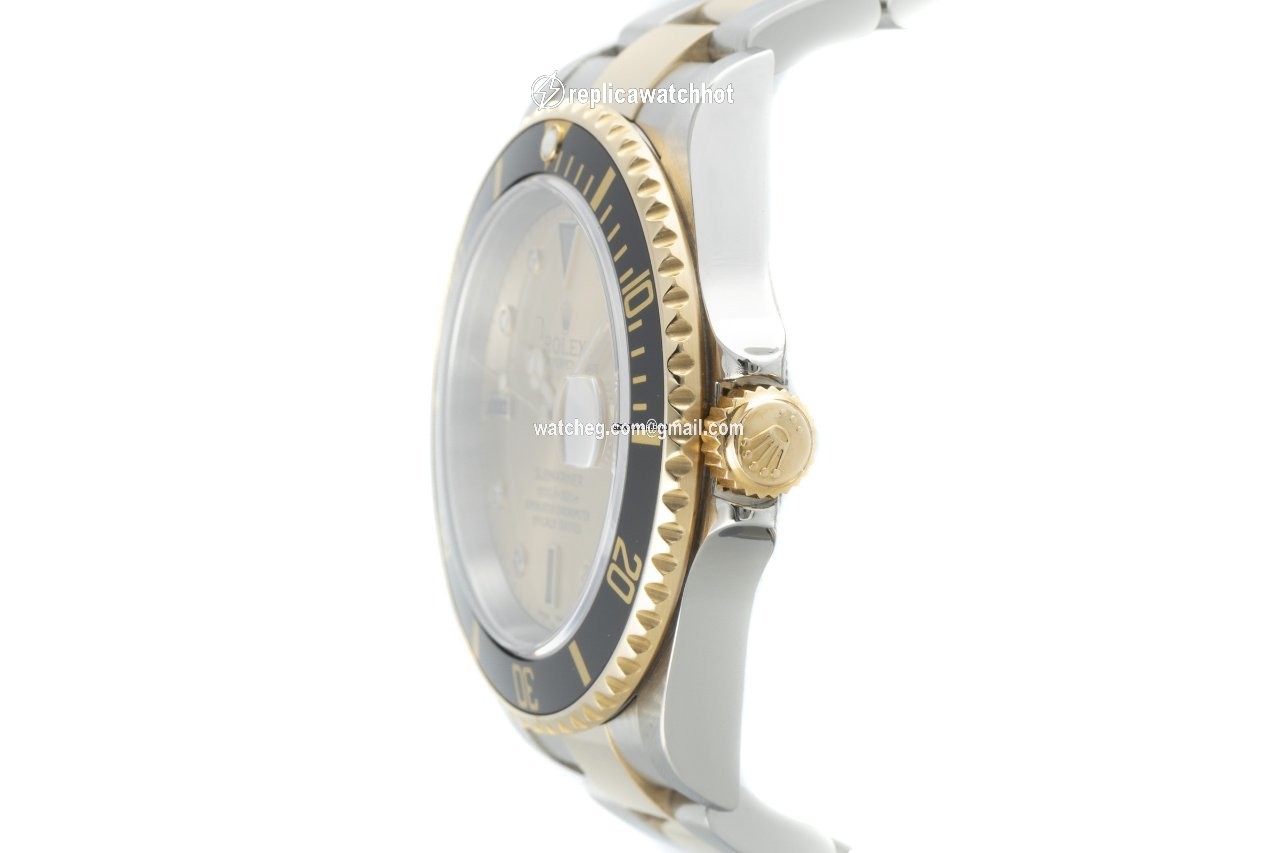 Rolex Submariner Date Mens watch Unisex Gold Steel Automatic 16613T 2