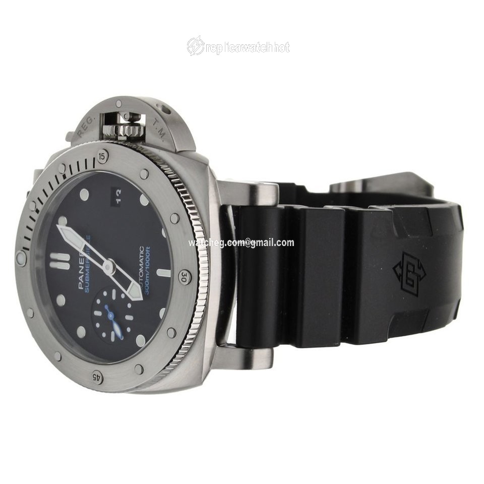 Panerai Luminor Submersible Mens watch Unisex Automatic Steel PAM973 2