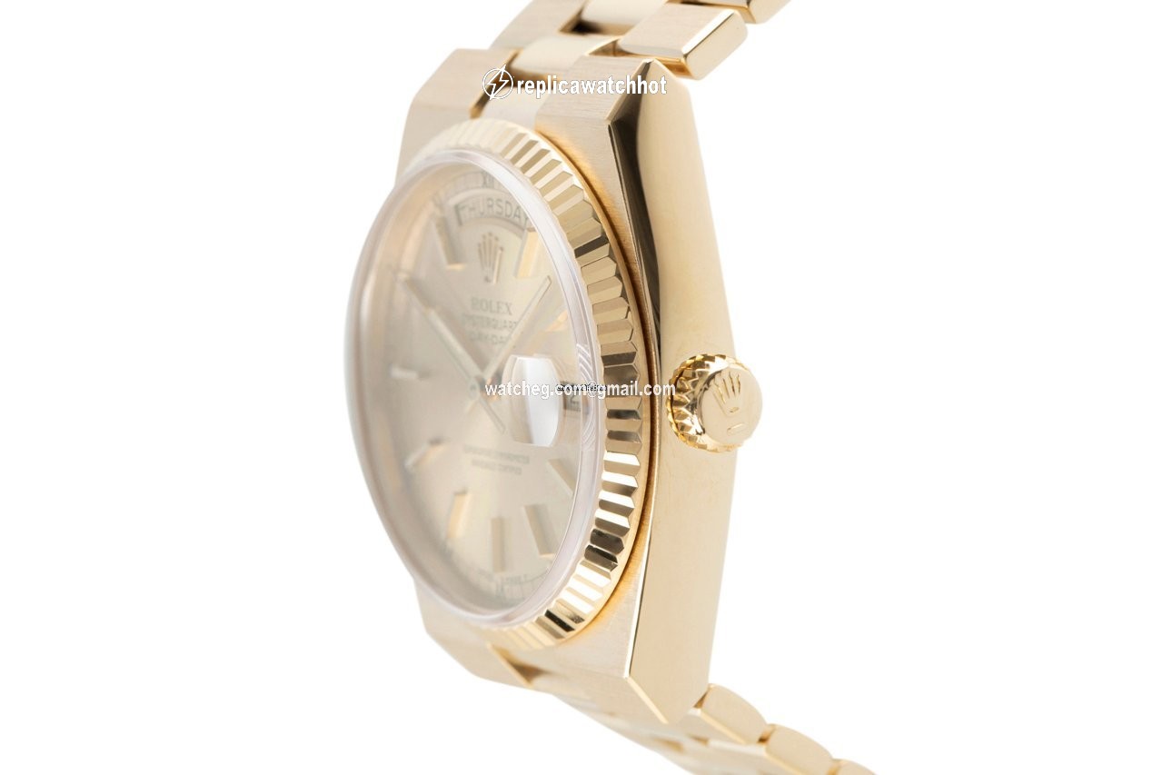 Rolex Day-Date Oysterquartz Mens watch Unisex Yellow gold Automatic 19018 2