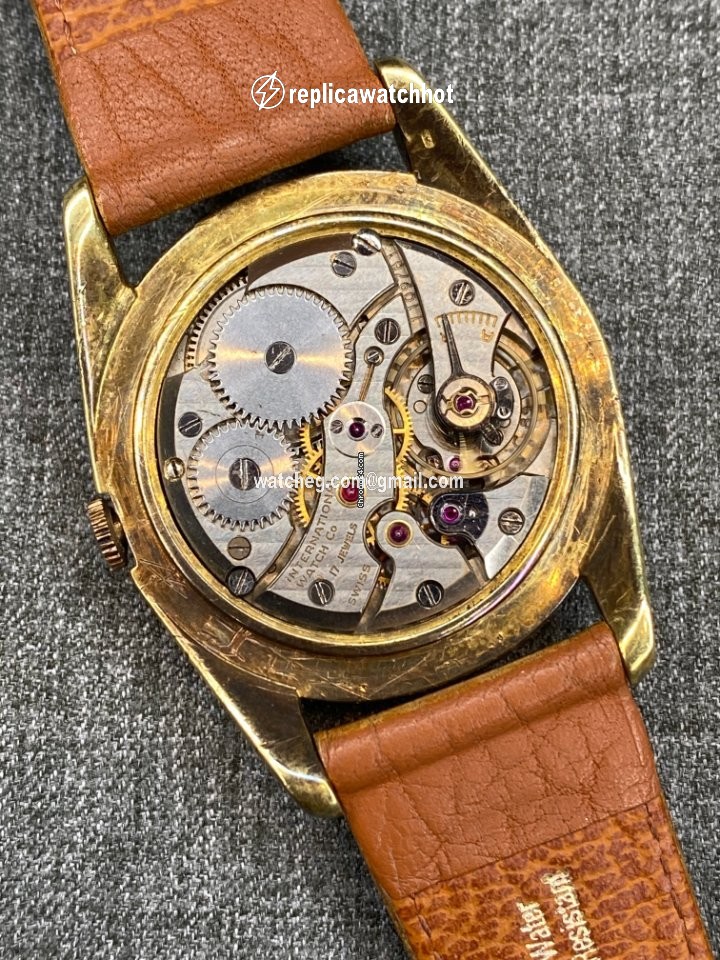 IWC Mens watch Unisex Manual winding Yellow gold 89 2