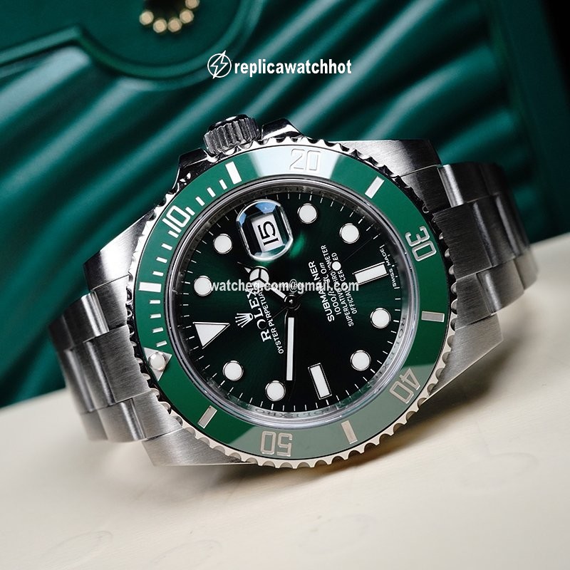 Rolex Submariner Date Mens watch Unisex Steel Automatic 116610LV 2