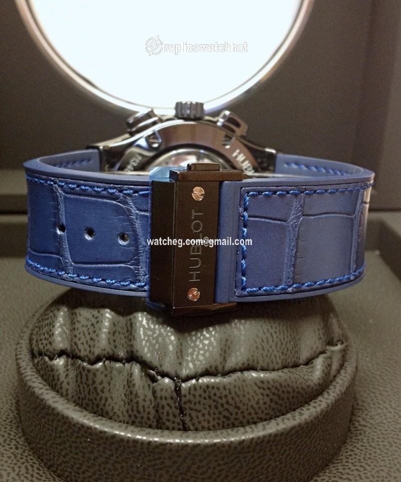 Hublot Classic Fusion Blue Mens watch Unisex Automatic Ceramic 521.CM.7170.LR 2