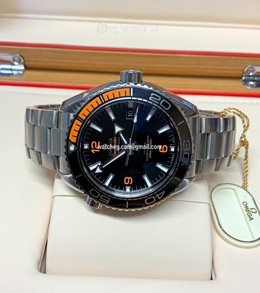 Omega Seamaster Planet Ocean Mens watch Unisex Automatic Steel 215.30.44.21.01.002 2