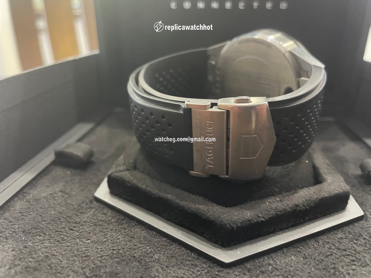 TAG Heuer Connected Mens watch Unisex Quartz Titanium SBF8A8001.11FT6076 2