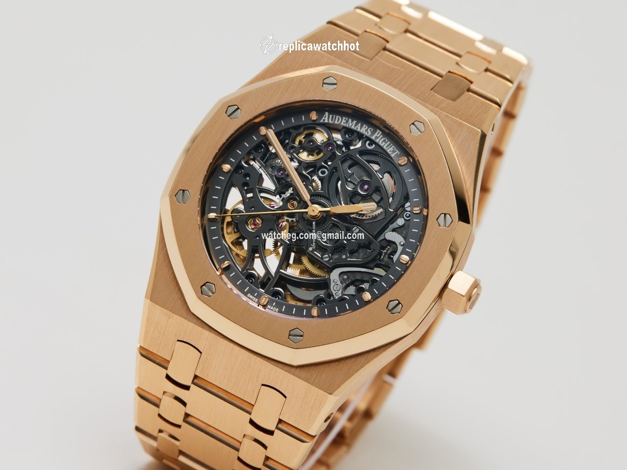 Audemars Piguet Royal Oak Selfwinding Mens watch Unisex Automatic Rose gold 15305OR.OO.D088CR.01 2