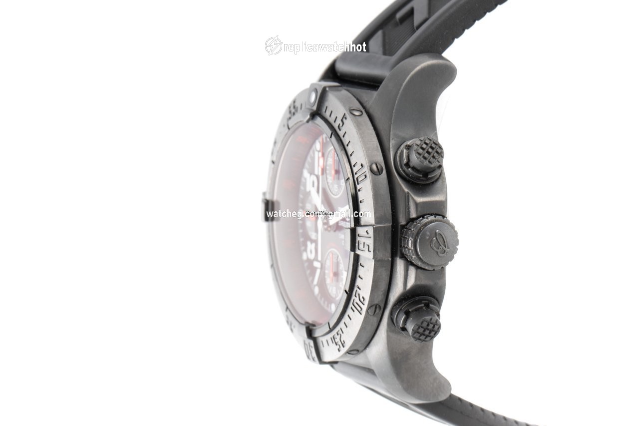 Breitling Avenger Skyland Mens watch Unisex Automatic Steel M13380 2