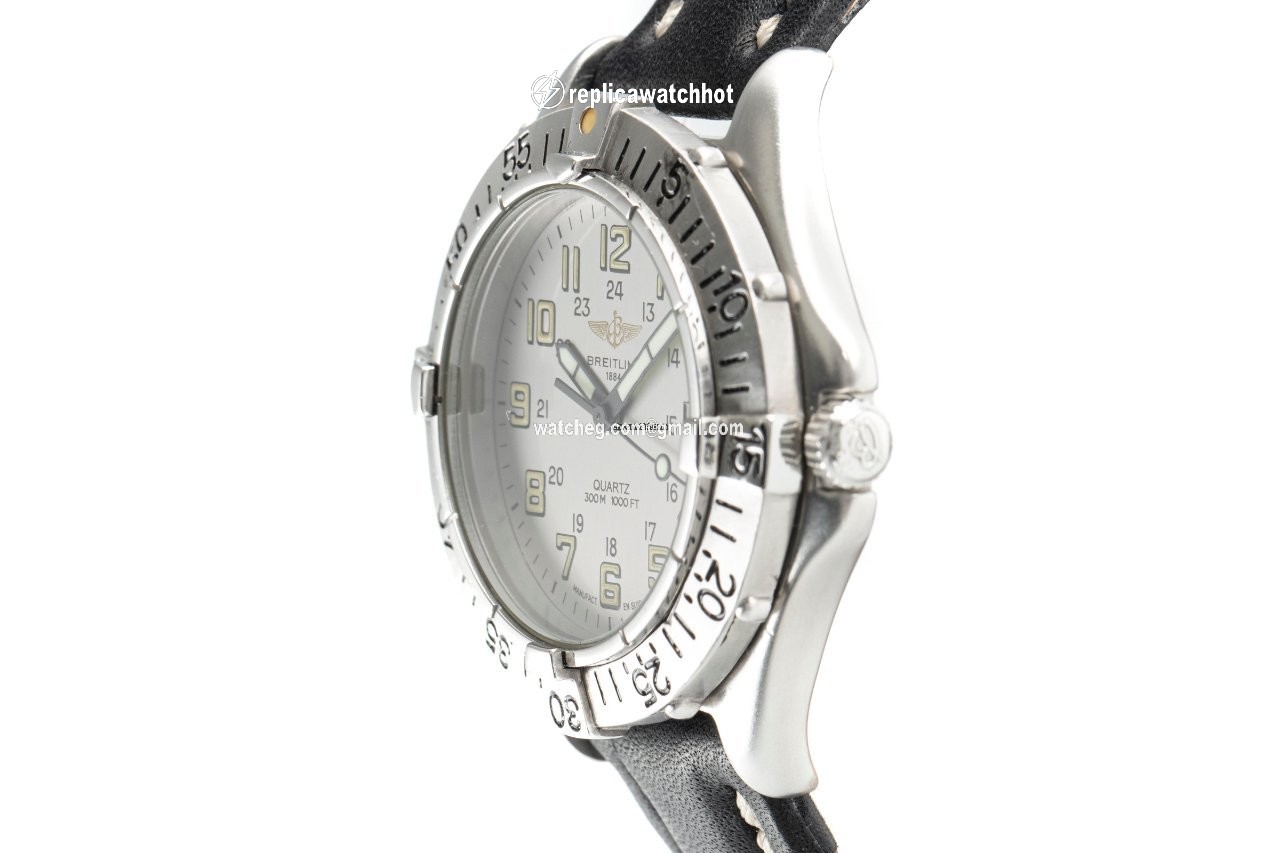 Breitling Colt Quartz Mens watch Unisex Quartz Steel A57035 2