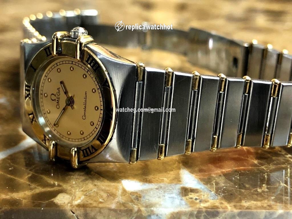 Omega Constellation Quartz Womens watch Quartz Gold Steel 1262.70.00 2
