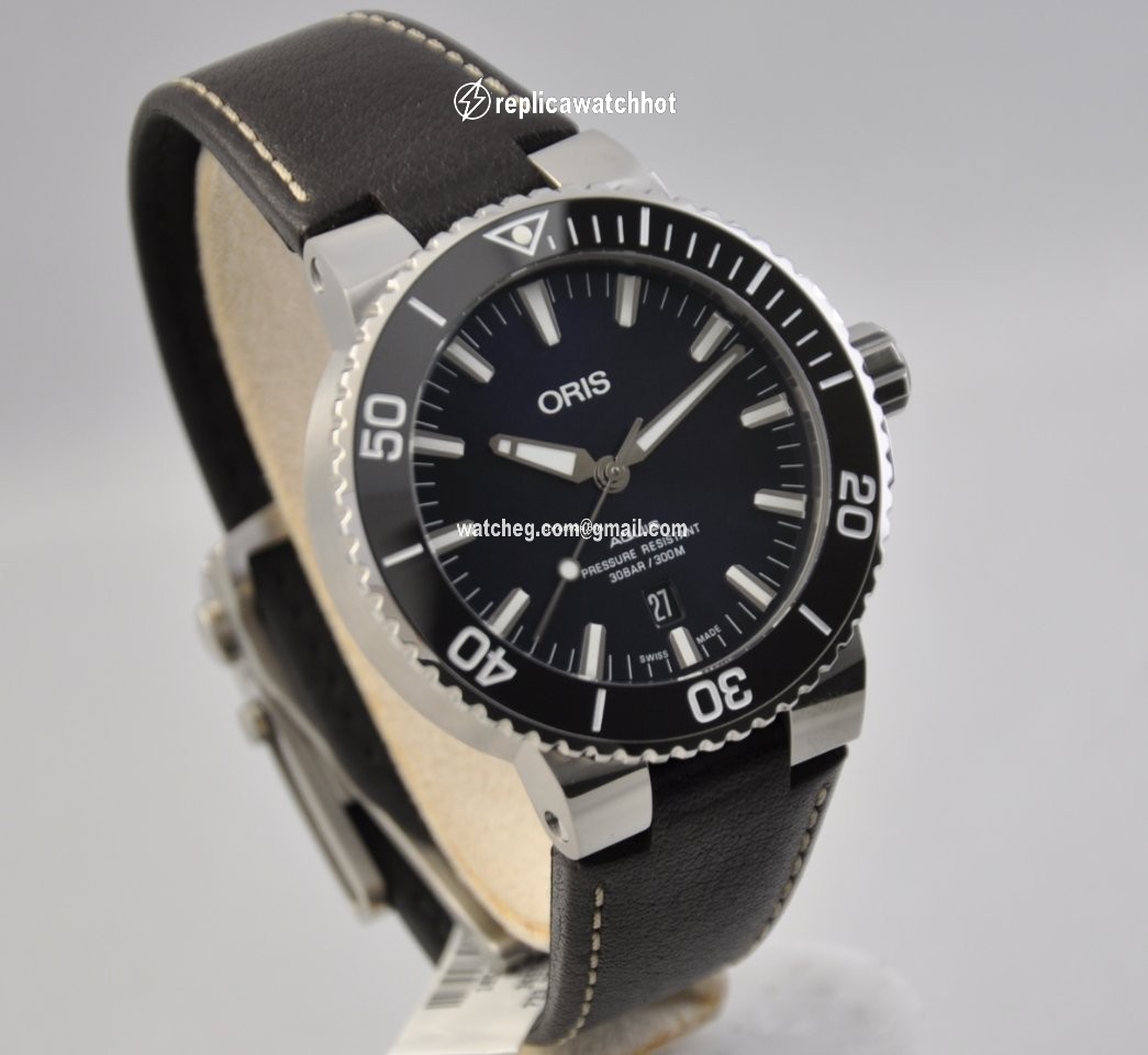 Oris Aquis Date Mens watch Unisex Automatic Steel 01 733 7730 4135-07 4 24 65EB 2