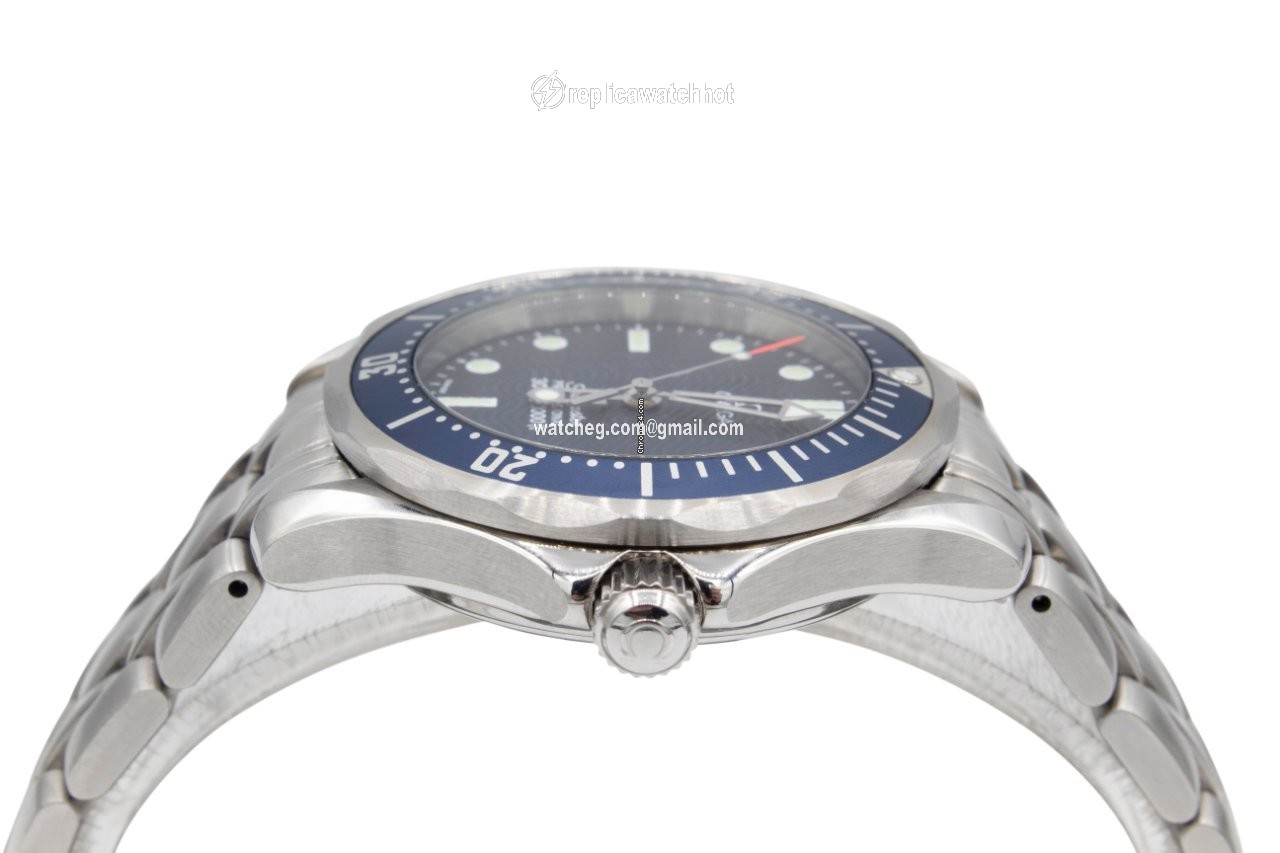 Omega Seamaster Diver 300 M Mens watch Unisex Quartz Steel 2561.80 2