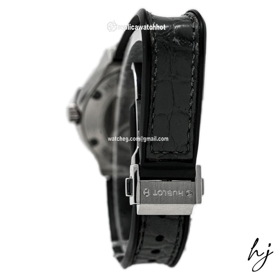 Hublot Classic Fusion Quartz Womens watch Quartz Titanium 581.NX.2610.RX 2
