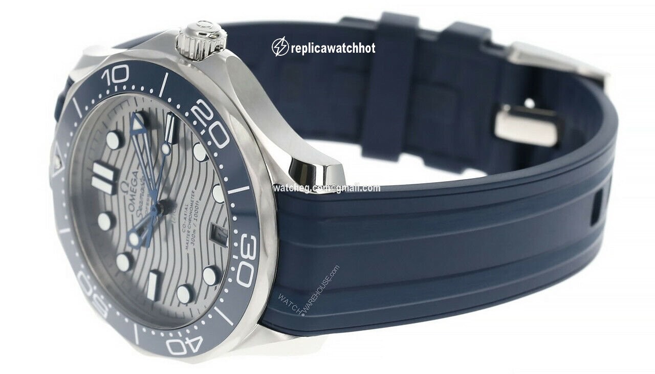 Omega Seamaster Diver 300 M Automatic Steel 210.32.42.20.06.001 21032422006001 2