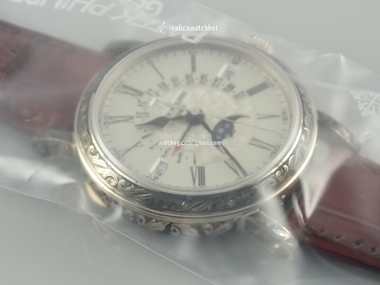 Patek Philippe Perpetual Calendar Automatic White gold 5160G 2