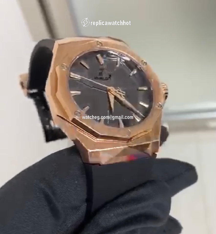 Hublot Classic Fusion 45, 42, 38, 33 mm Mens watch Unisex Automatic Rose gold 550.OS.1800.RX.ORL19 2